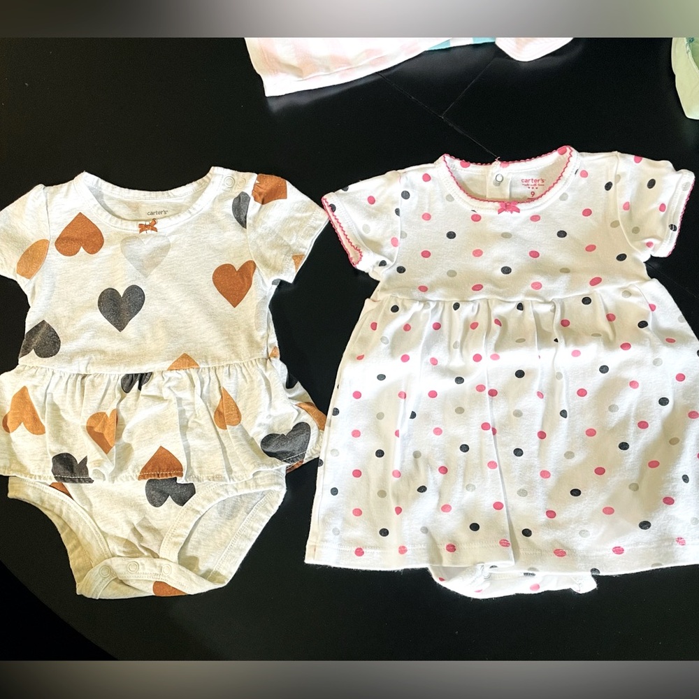 Set 2 Carters one piece outfits dresses bodysuits patterned sz 9 mos infant